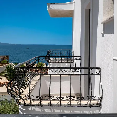 Sunset Bed & Breakfast 3*