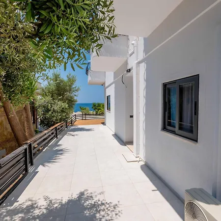 Sunset Bed & Breakfast Sarandë