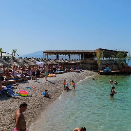 לינה וארוחת בוקר Sunset 3*