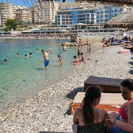 לינה וארוחת בוקר Sunset