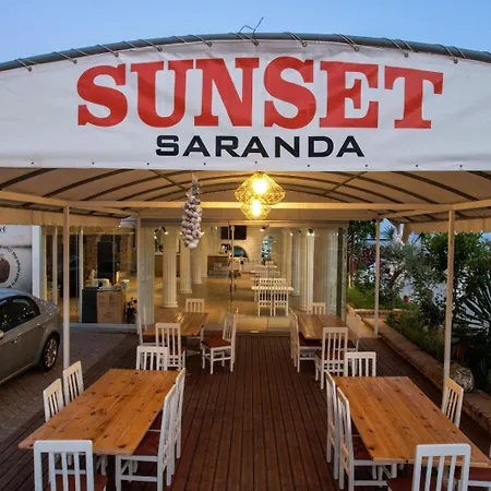 לינה וארוחת בוקר Sunset 3*