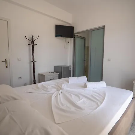 Sunset فندق مبيت وإفطار ساراندا