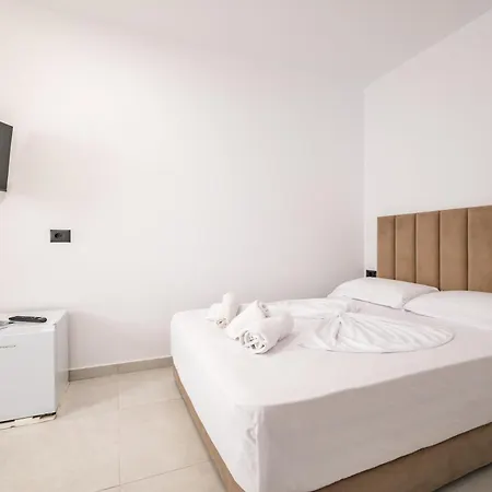 فندق مبيت وإفطار Sunset ساراندا