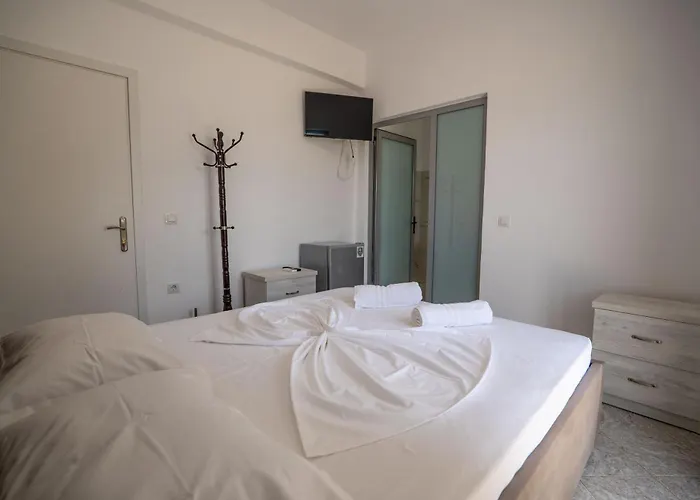 Sunset Bed and Breakfast Σαράντα