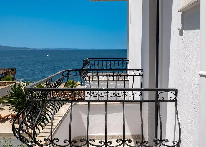 Sunset Bed and Breakfast 3*