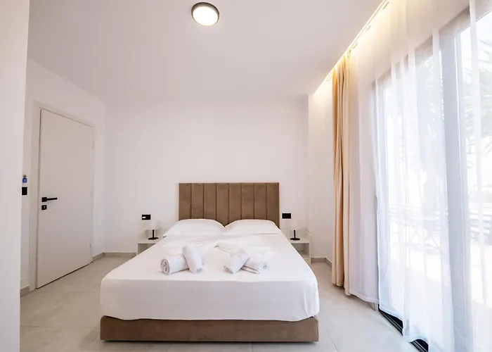 Sunset Σαράντα