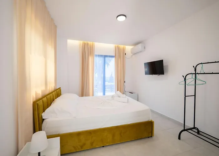 Sunset Bed and Breakfast 3*